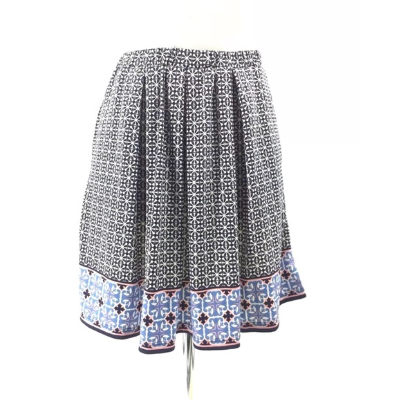 Max Studio Dresses & Skirts - Max Studio Skirt SZ S Geometric Pleated Blue NWOT
